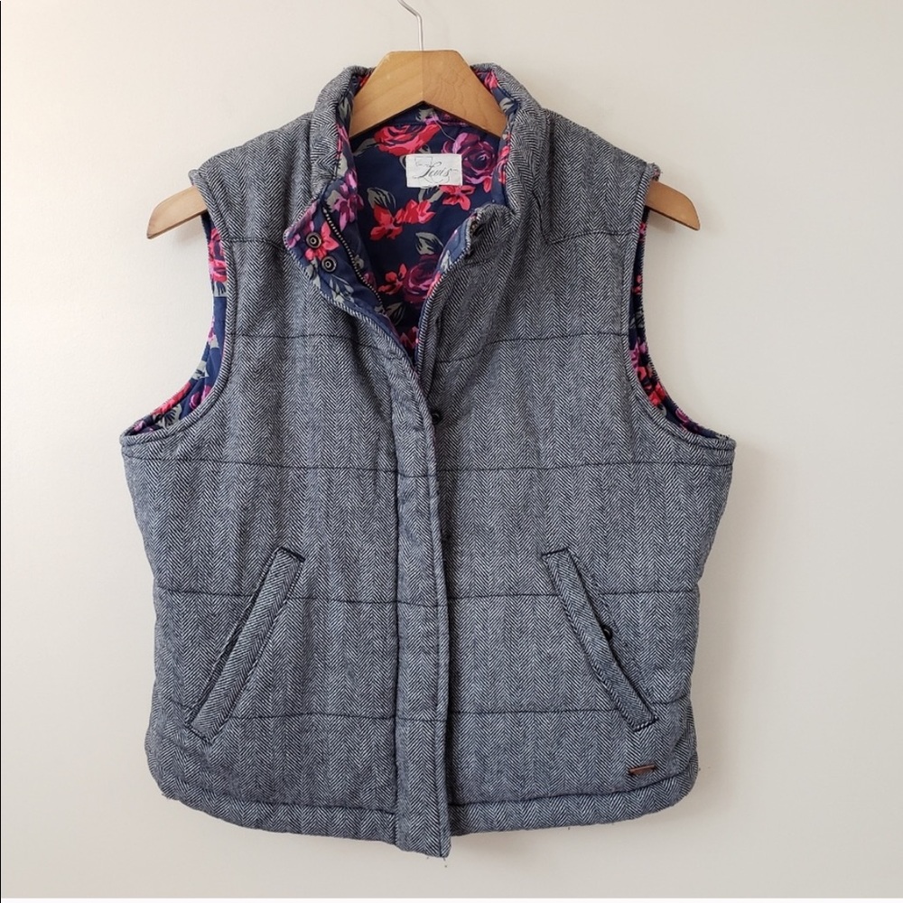 Herringbone vest with floral detail